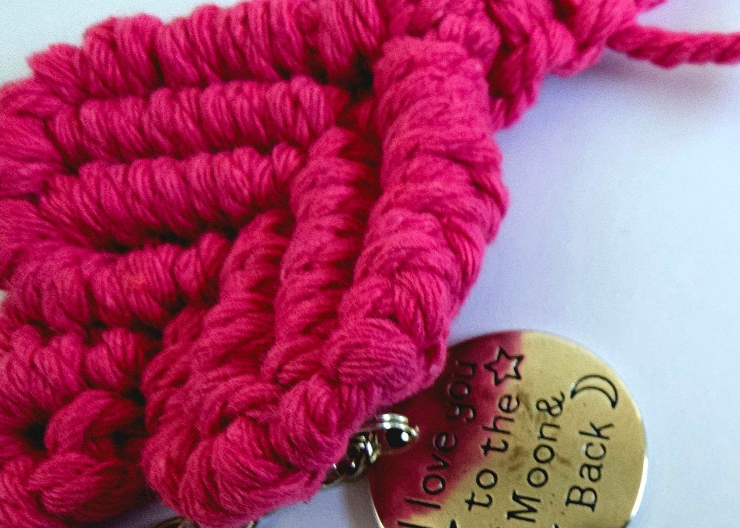 Macramé Heart Key Ring – Handmade Boho Keychain – Meaningful Gift for Loved Ones