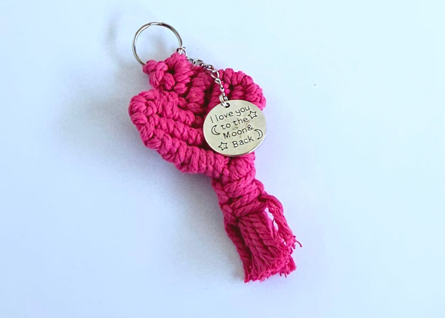 Macramé Heart Key Ring – Handmade Boho Keychain – Meaningful Gift for Loved Ones