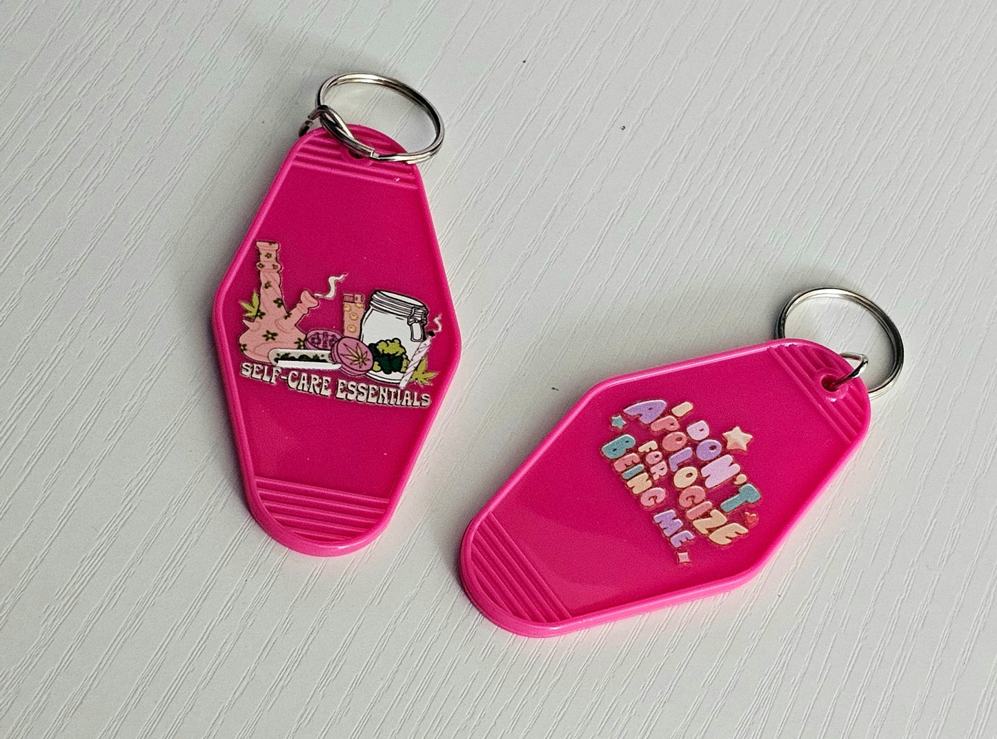 Double sided motel keyring